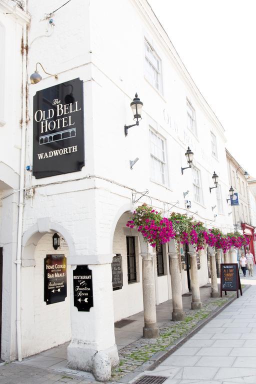 The Old Bell - Warminster Hotel Exterior foto
